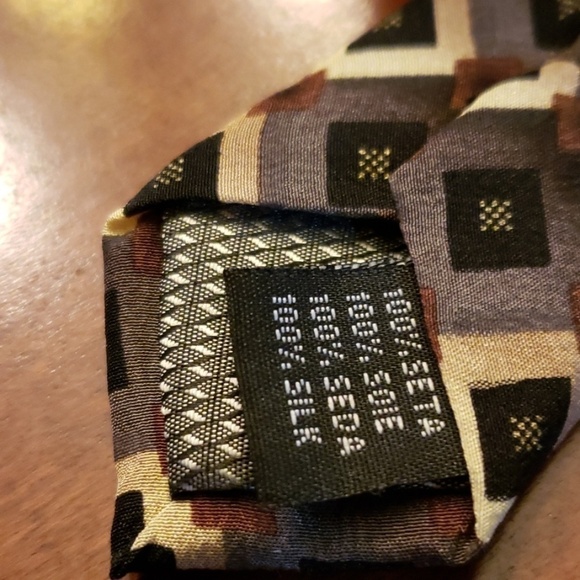 GIORGI Brutuni Tie 100% Silk 61" x 4" w EUC - Picture 3 of 5